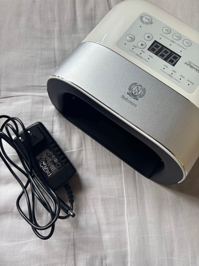 メディライト／ネイリーモ／ネイルライト／UV／LED