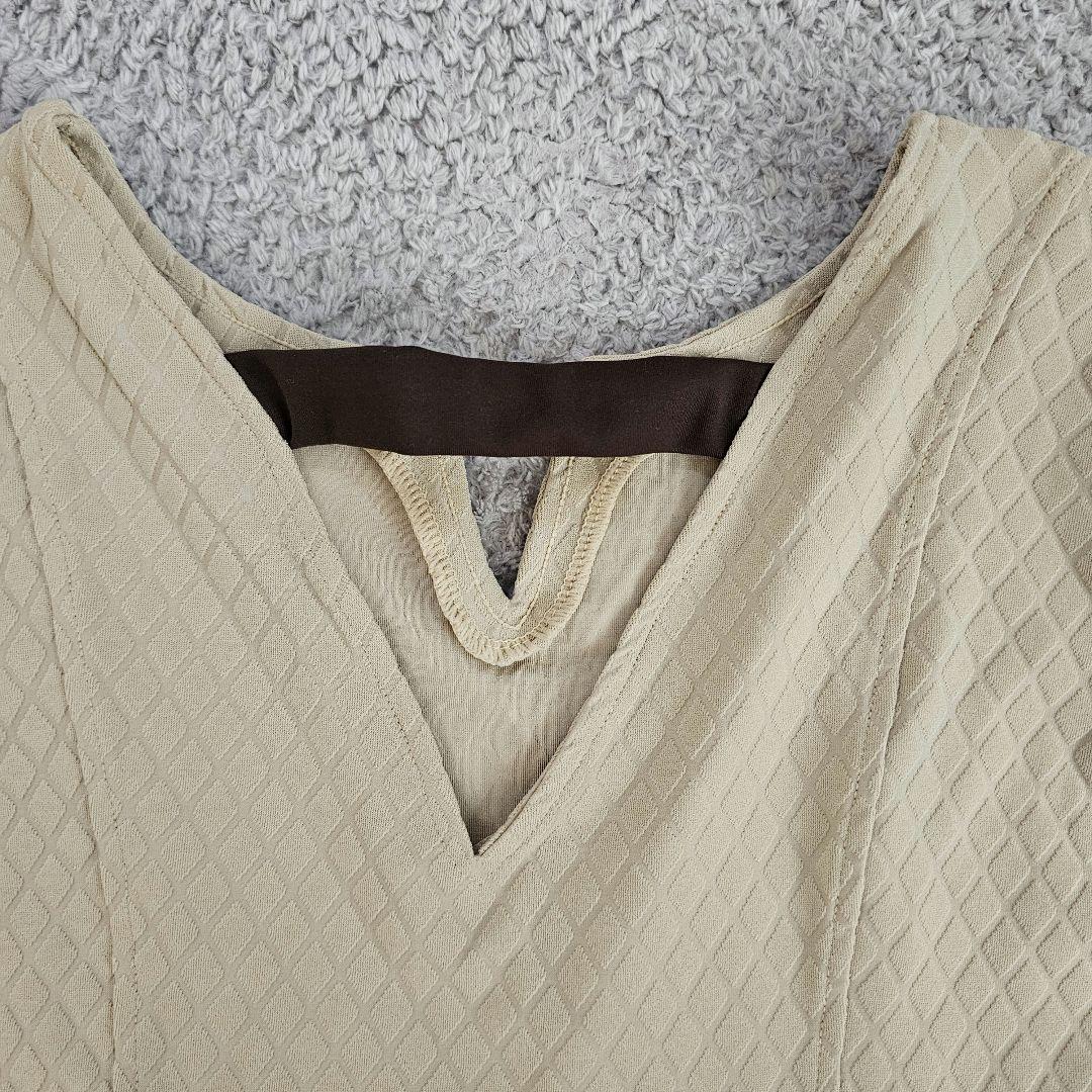 完売品おまけ付き♪未使用ジャガードペプラムトップス　ベージュゴールドLAVA