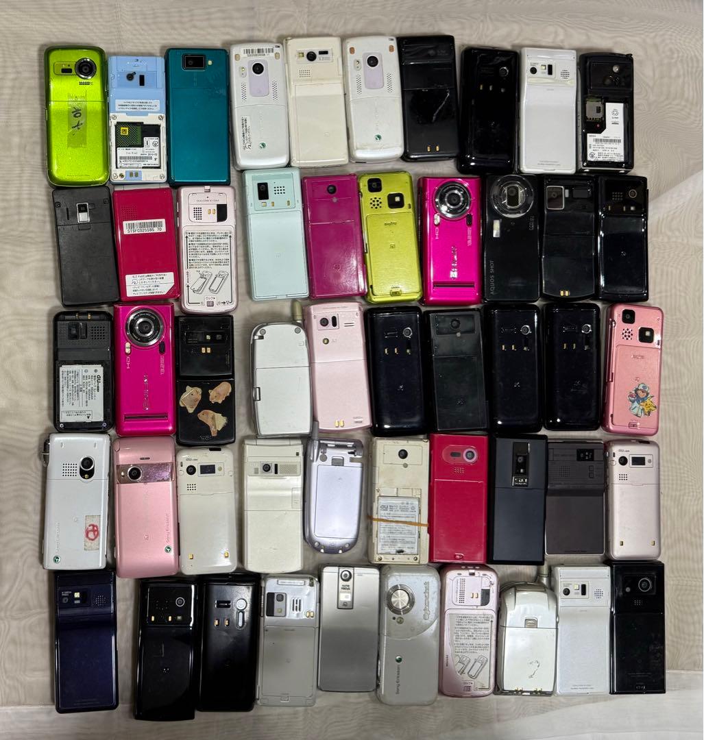 携帯電話本体 ガラケー　50台まとめ　ジャンク　タ127