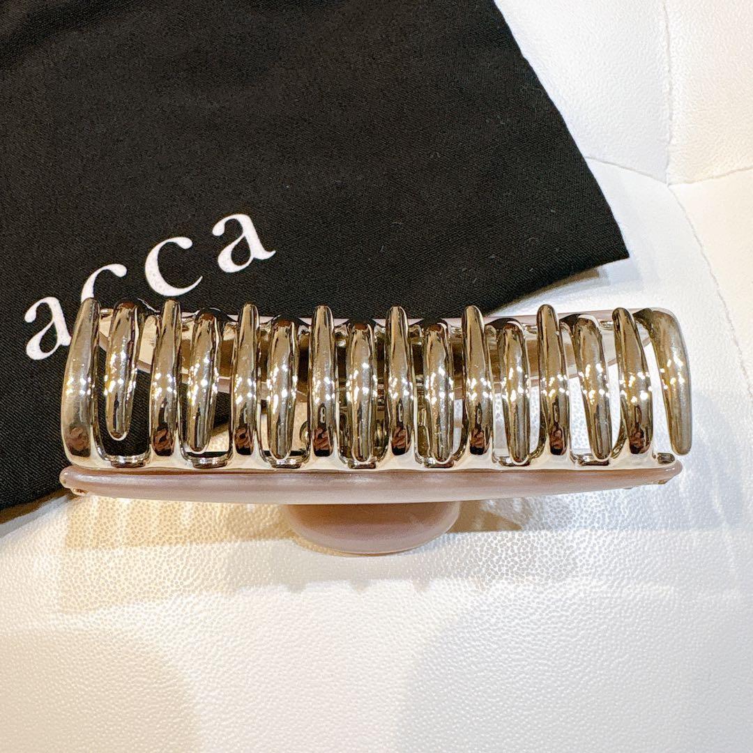 【極美品】acca ベージュピンク/ゴールド　ラインストーン　ティアラクイーン