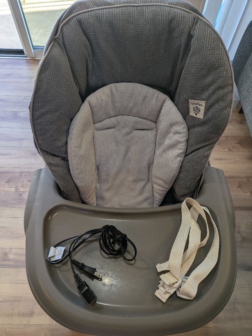 美品　Combi コンビ ネムリラ　電動スウィング