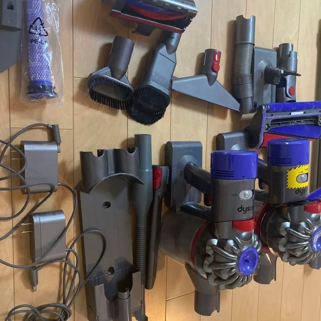 ダイソンv8(ジャンク品)本体2台分セット！！！