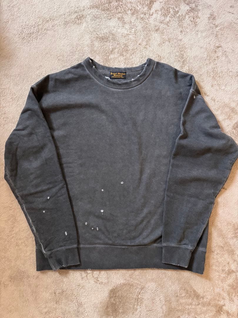 ダメージクルーネック