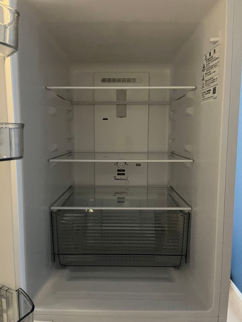 美品(使用1年未満) 2023 SHARP 冷蔵庫 179L SJ-D18K-W