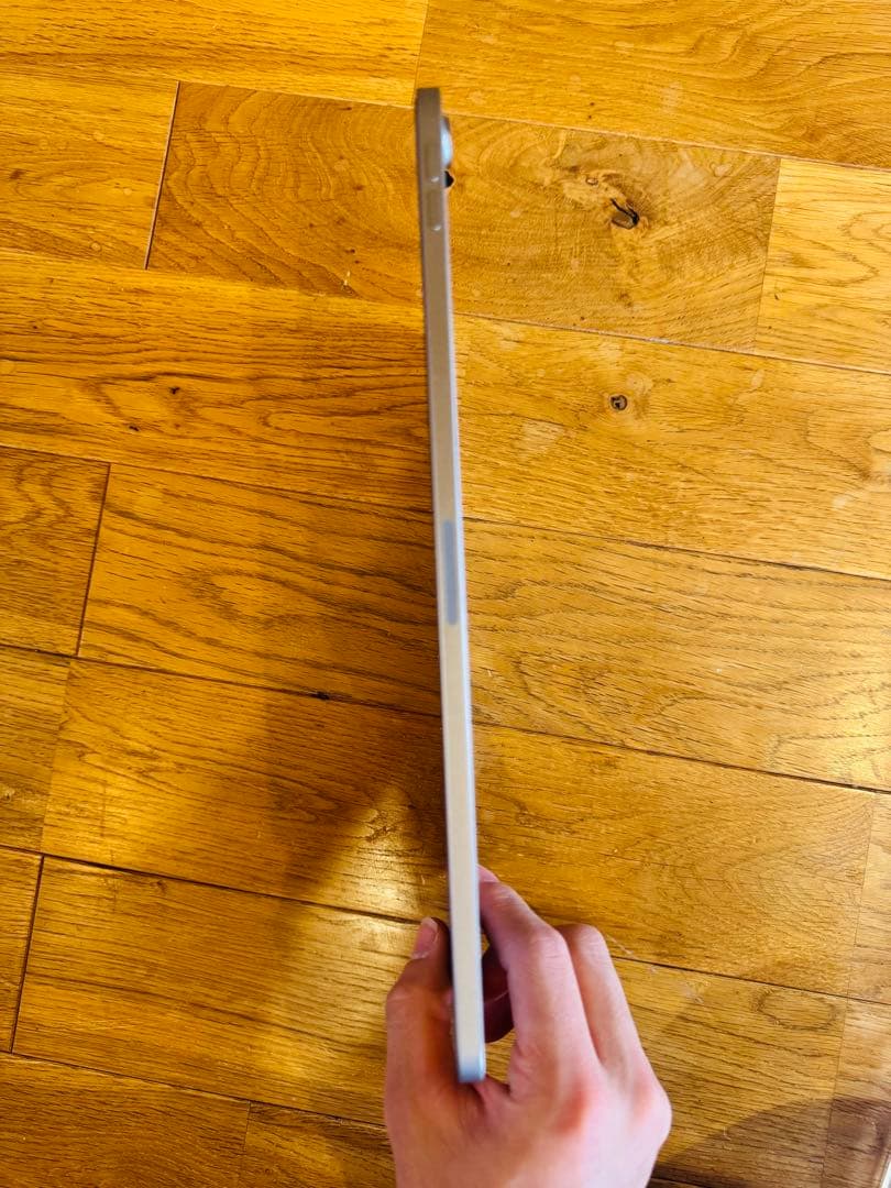 iPad Air M3 11インチ　クリアケース付