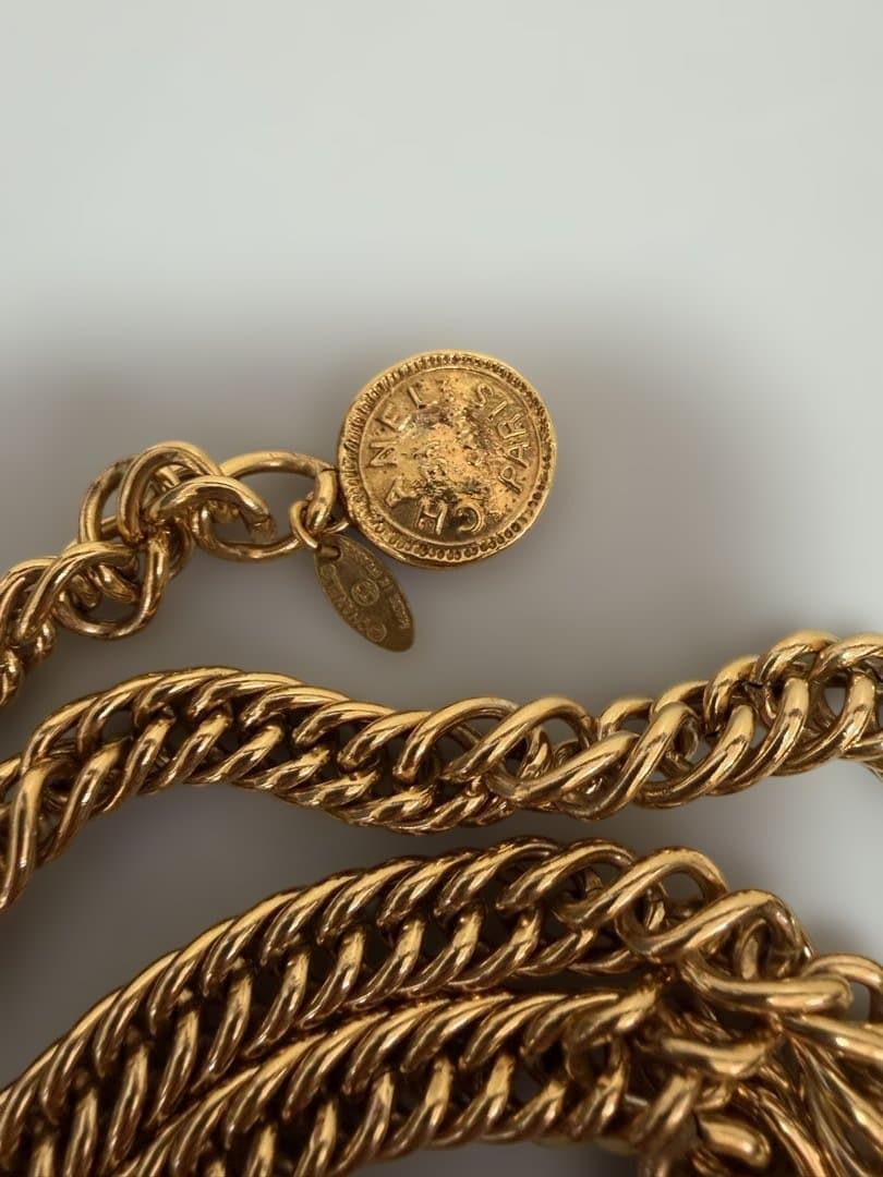 CHANELシャネルヴィンテージ CHANEL型抜きプレート チェーンベルト