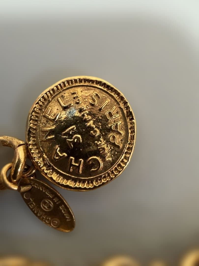 CHANELシャネルヴィンテージ CHANEL型抜きプレート チェーンベルト