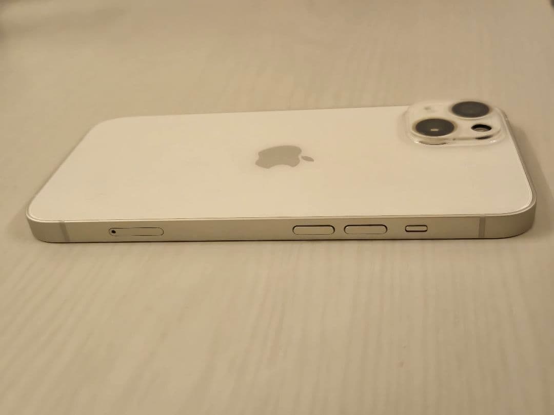 iPhone 13 ホワイト Apple