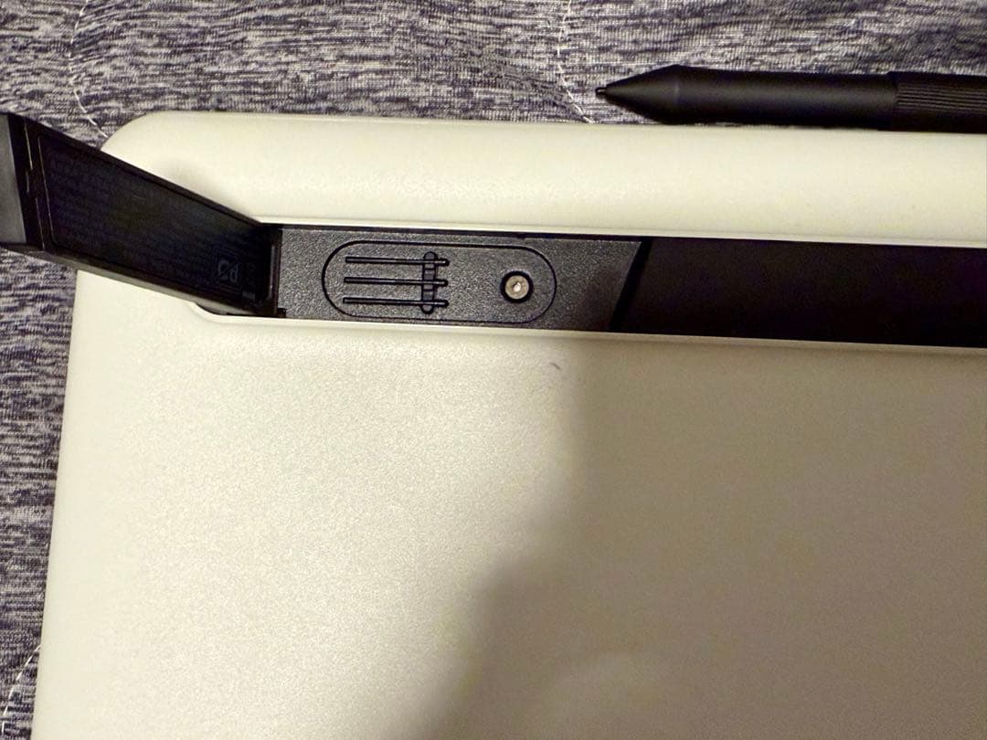 Wacom One Creative Pen Display 本体 dtk133