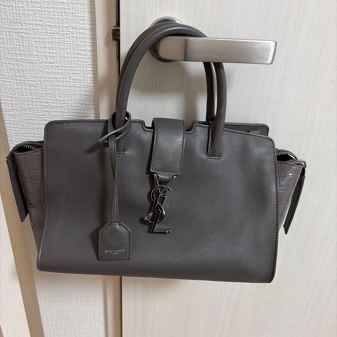 バッグ　グレー　イブサンローラン　ダウンタウンカバス