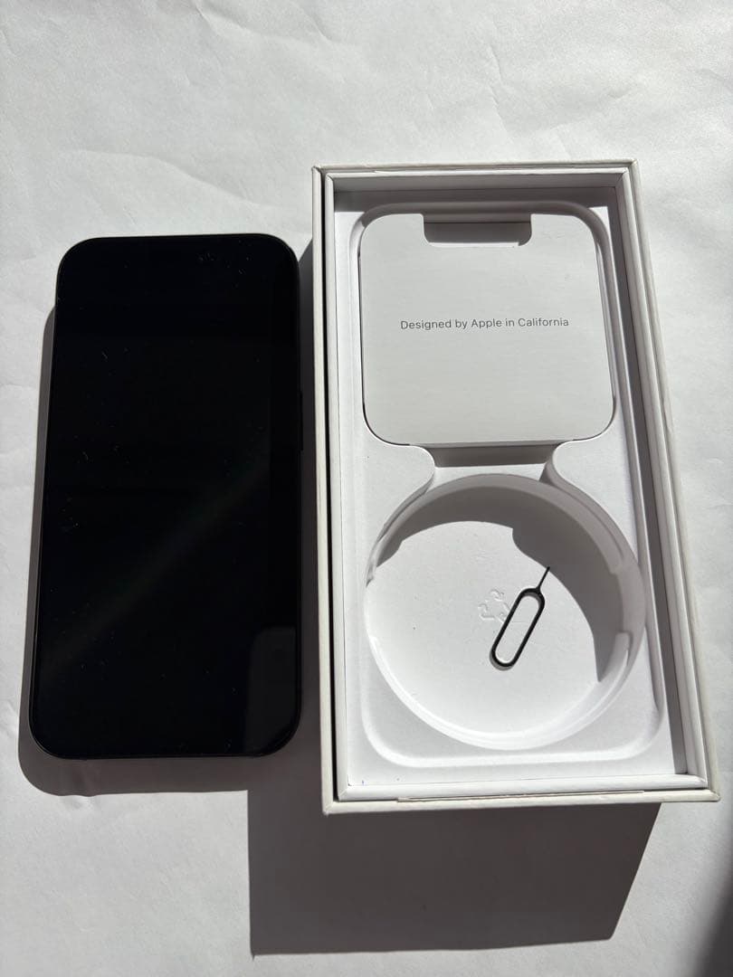 iPhone 15 Pro 512GB ブラックチタニウム 美品 フィルム付