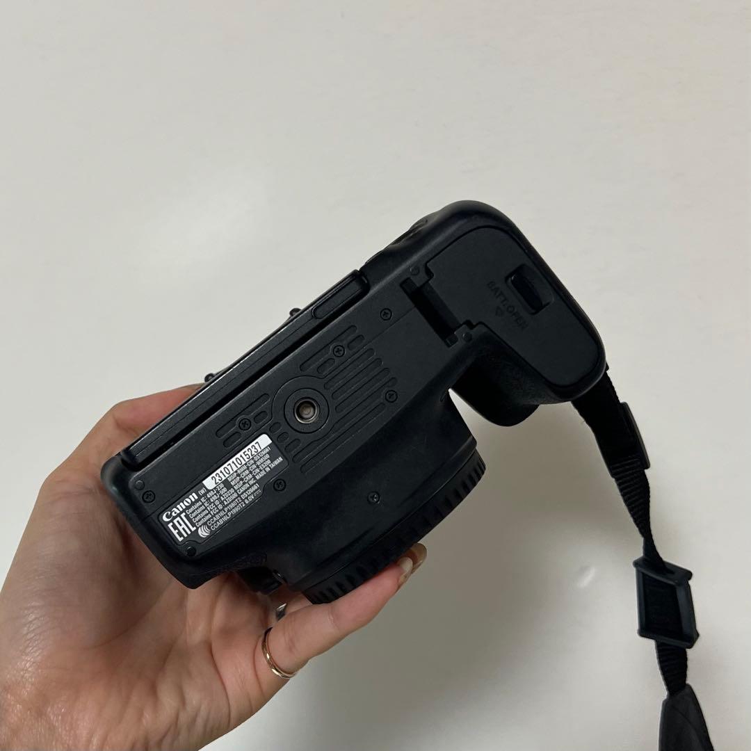 m*6様 キヤノン Canon EOS Kiss X9i ブラック ダブルレンズ