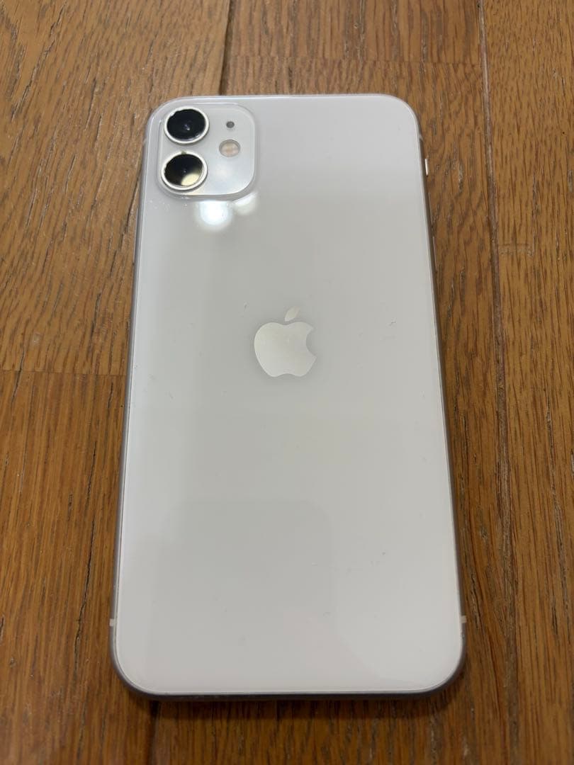 Apple iPhone 11 ホワイト 本体 126gb