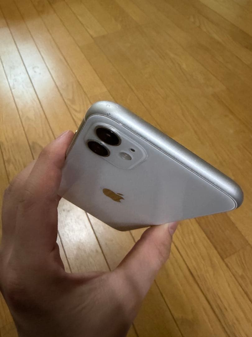 Apple iPhone 11 ホワイト 本体 126gb