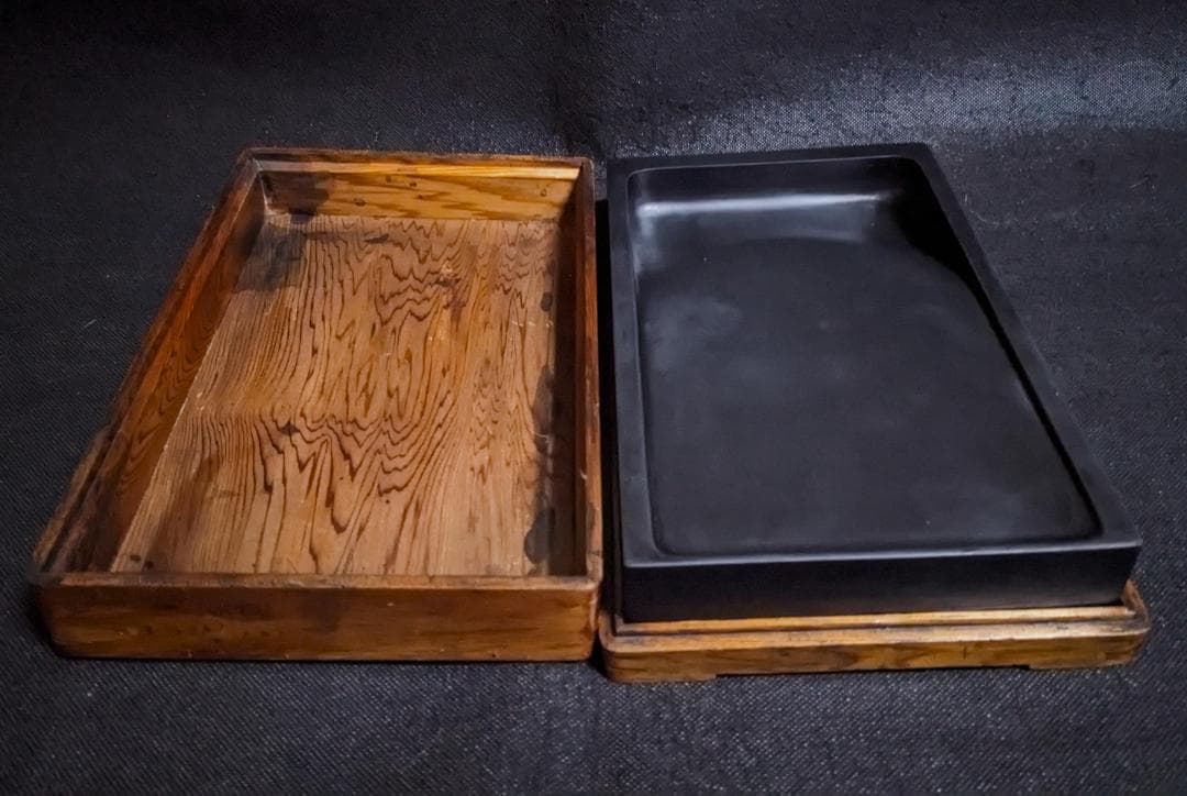 【ゆう】　◆波板石の雄勝時代大硯（金星点）◆松花江緑石硯（縞絲紋潤緑美石）