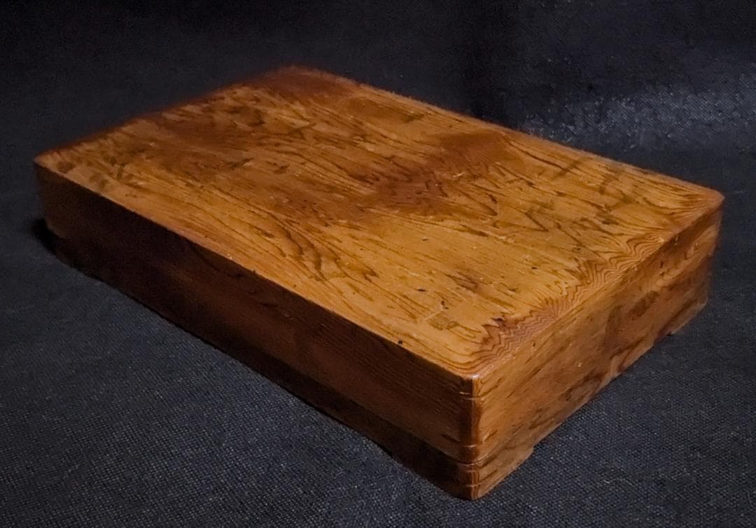 【ゆう】　◆波板石の雄勝時代大硯（金星点）◆松花江緑石硯（縞絲紋潤緑美石）