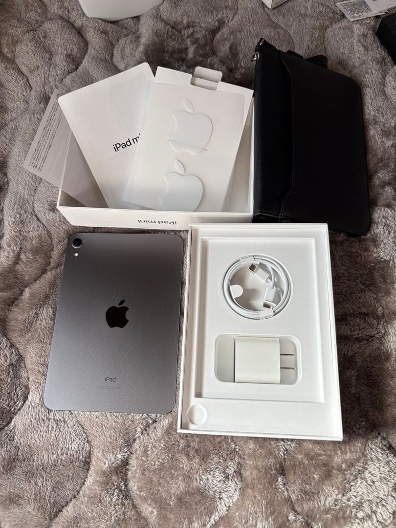 美品 iPad mini WiFi 64GB スペースグレイ　カバー付き