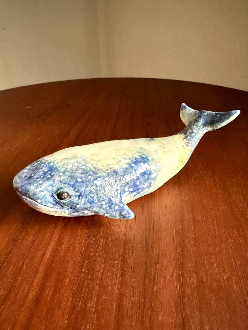 山野辺彩　くじらの置物