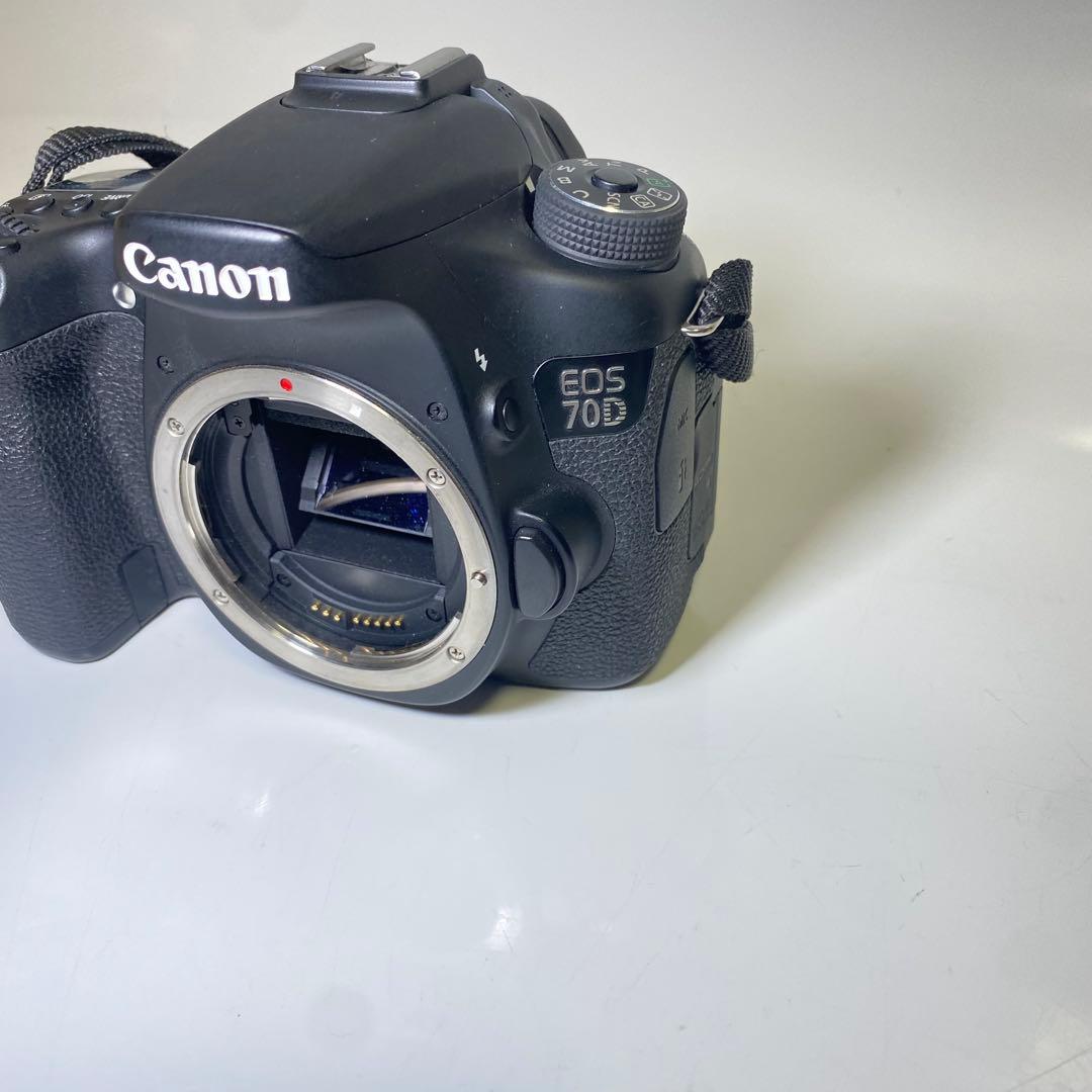 美品✨CANON EOS 70D ダブルズームレンズキット　Wi-Fi機能搭載