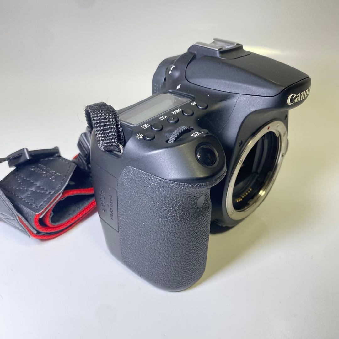 美品✨CANON EOS 70D ダブルズームレンズキット　Wi-Fi機能搭載