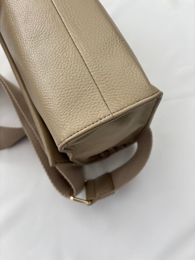 【美品 】ear PAPILLONNER ワイドテープ ショルダーバッグ レザー