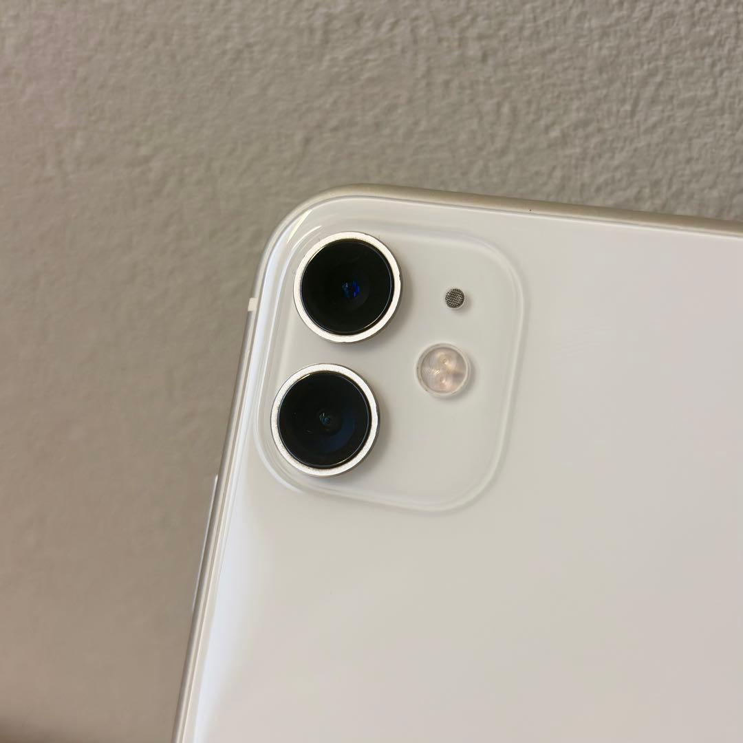 iPhone 11 64GB ホワイト