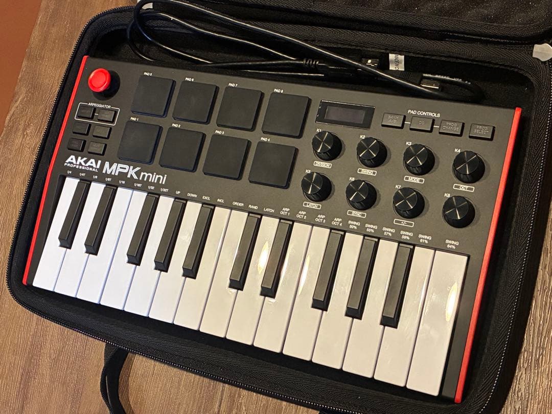 AKAI MPK Mini MK3 MIDIキーボード(本体・ケーブル・ケース)