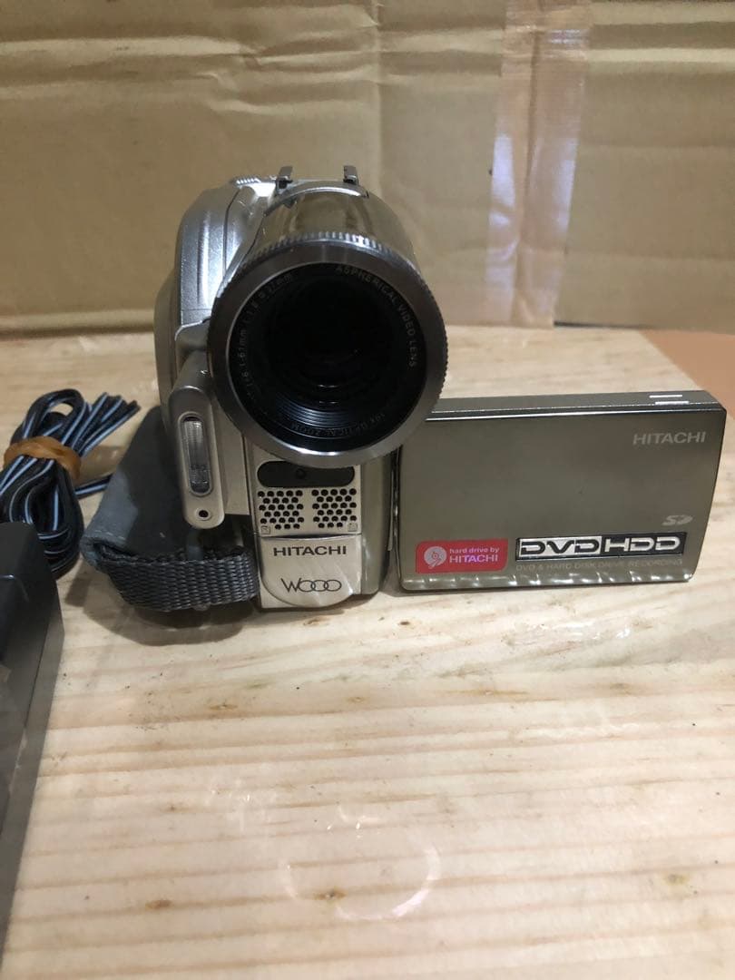 ビデオカメラ HITACHI DVD CAMERA   DZ-HS303
