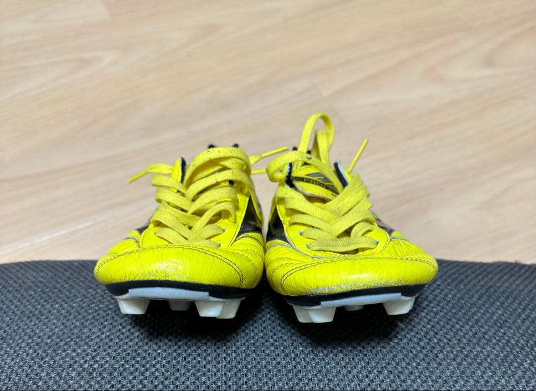 Mizuno モレリア2 イエロー(モレリア30周年モデル) 24.5cm