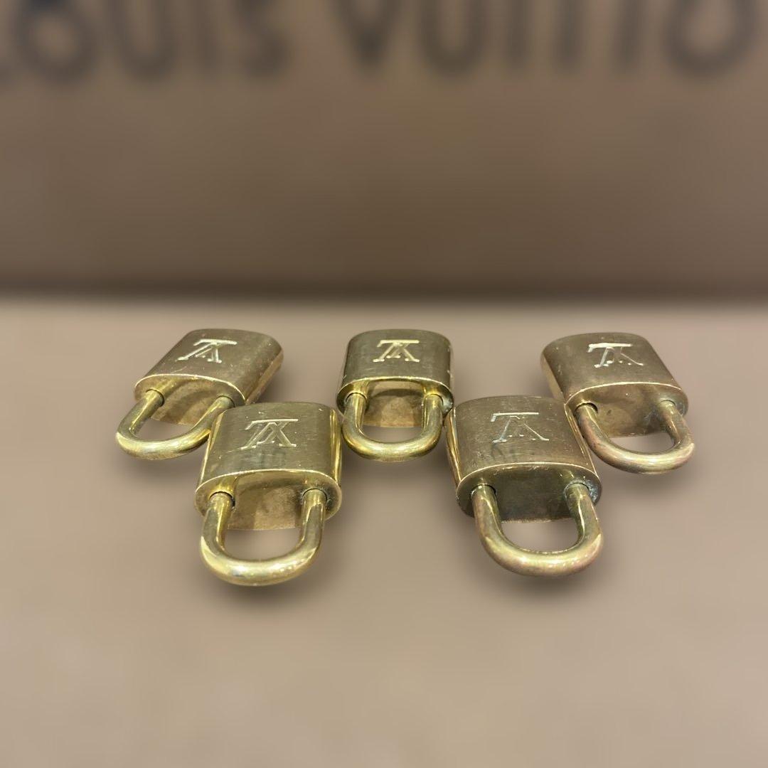 L00116　　ルイヴィトン　パドロック　カデナ　南京錠　鍵