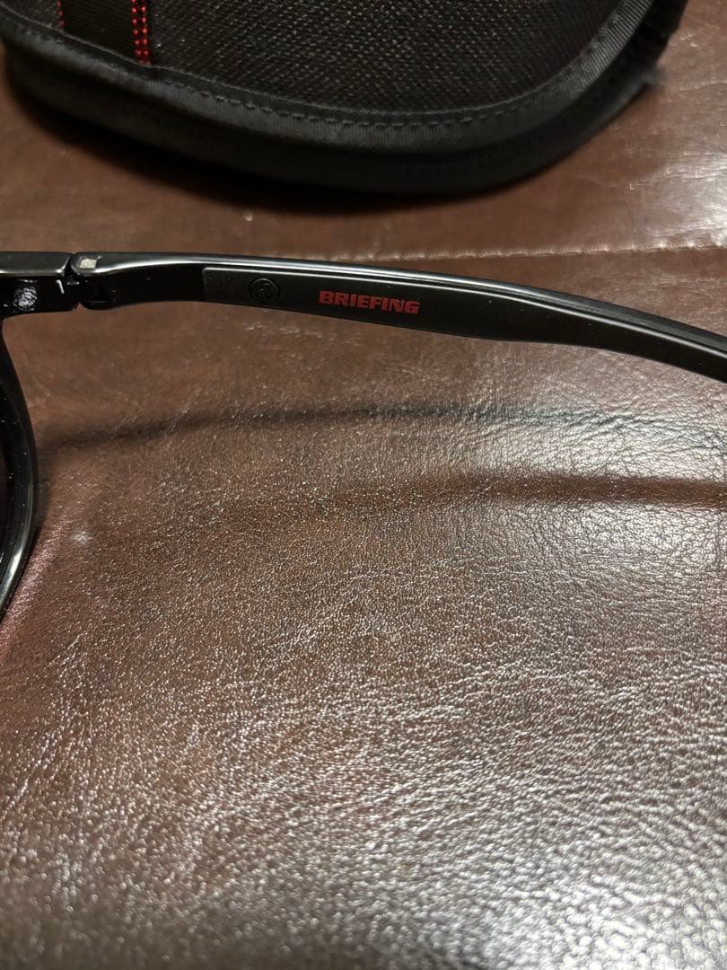BRIEFING Eyevol ブラックサングラス ケース付き