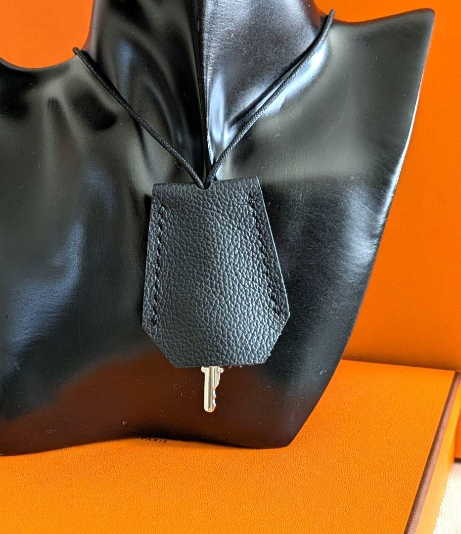 最終お値下げ！エルメス シルバー パドロック カデナ 姫路レザークロシェット付き