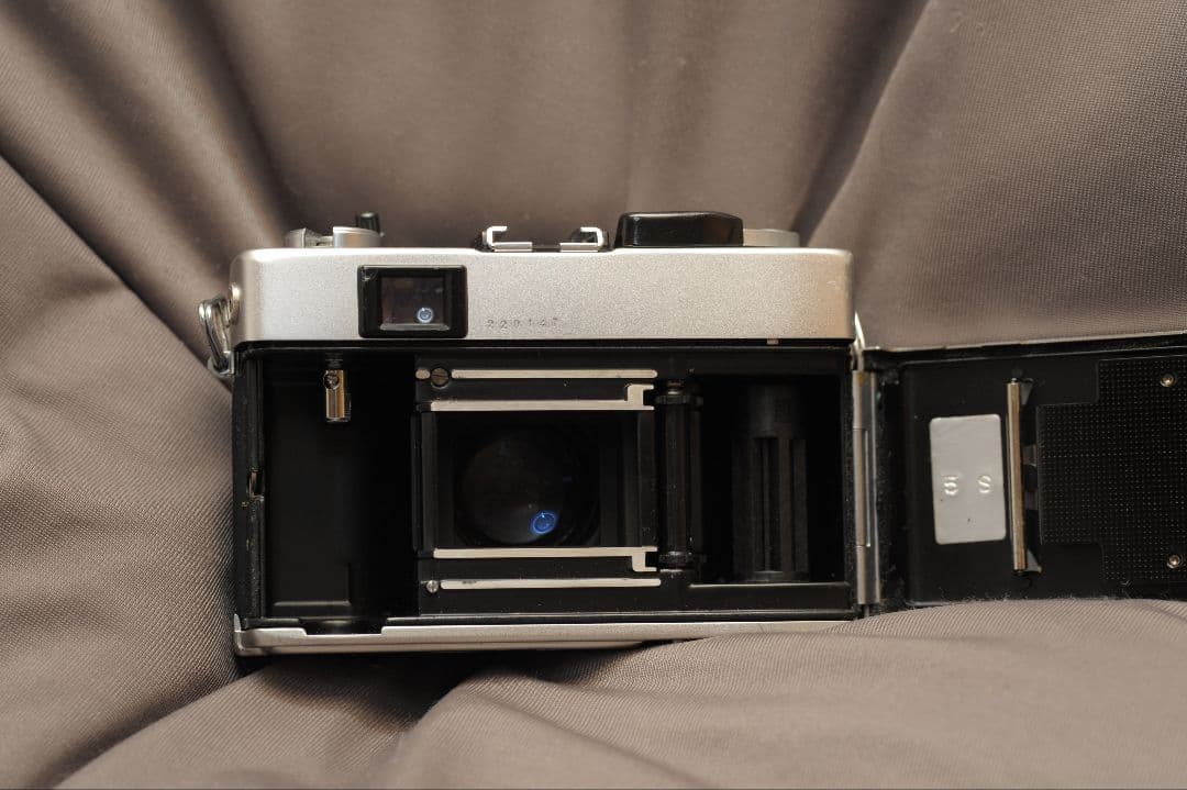 フィルムカメラ Konica C35 FD