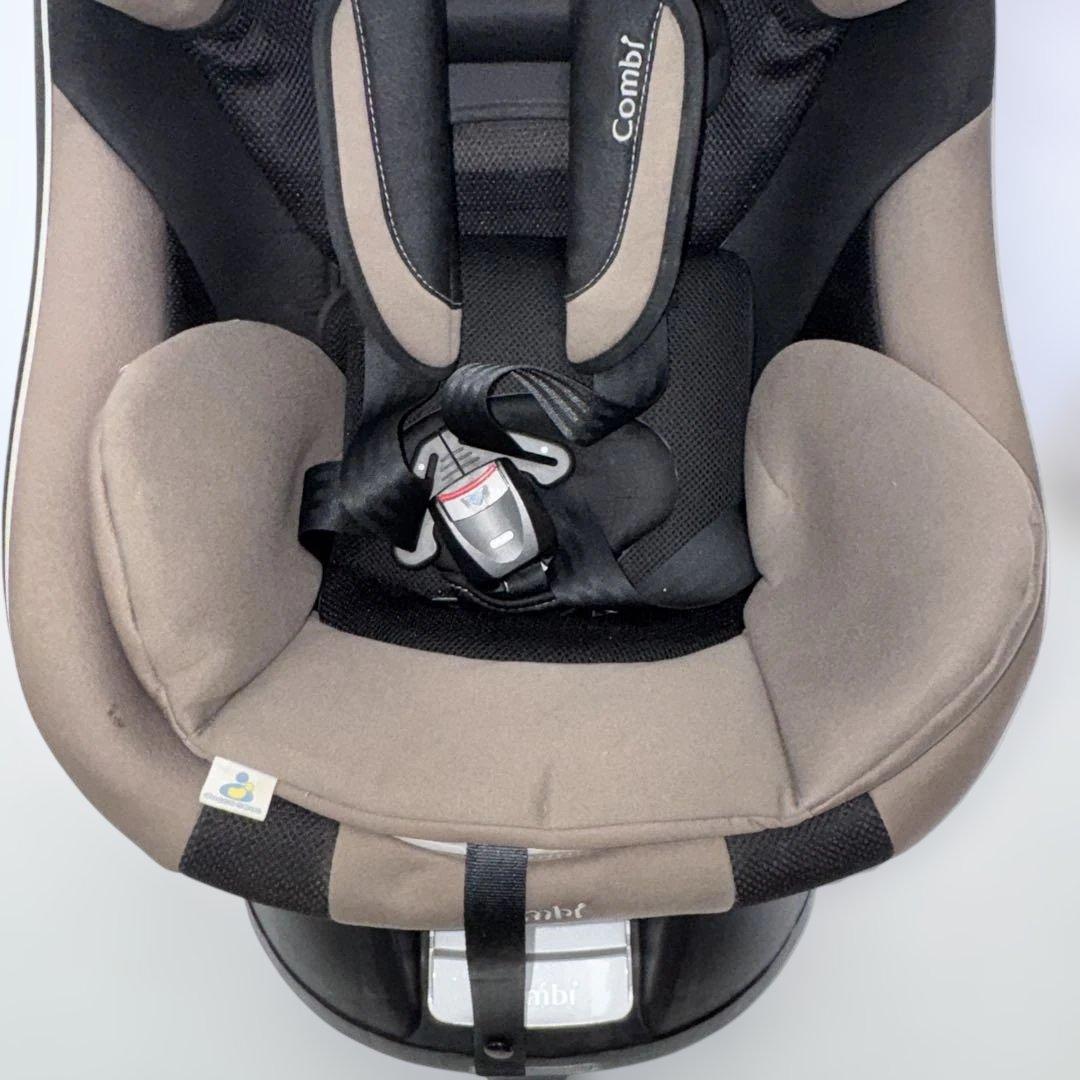 Combi WL ネムール エッグショック チャイルドシート