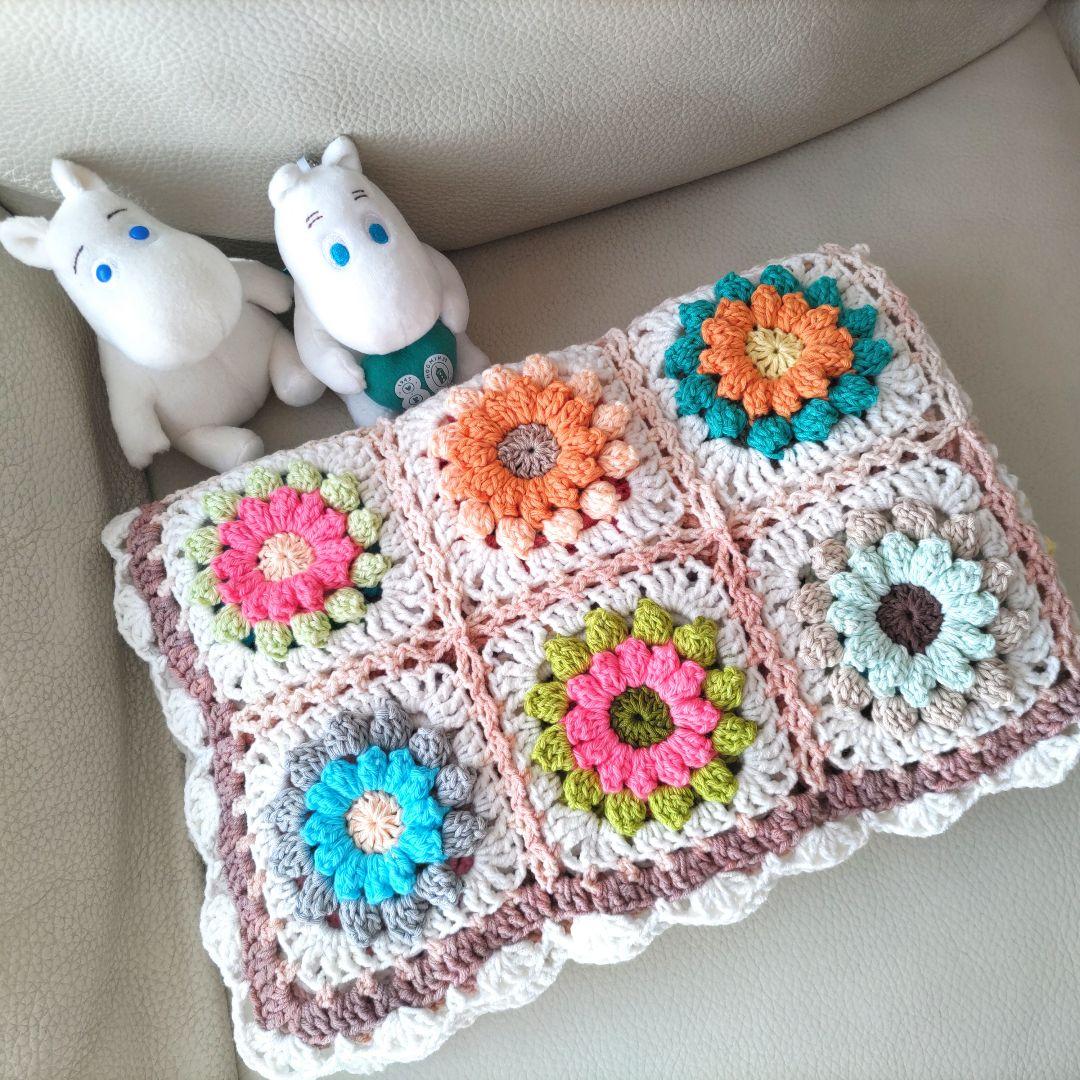 お花の手編みブランケット★カラフル★グラニースクエア★かぎ針編み