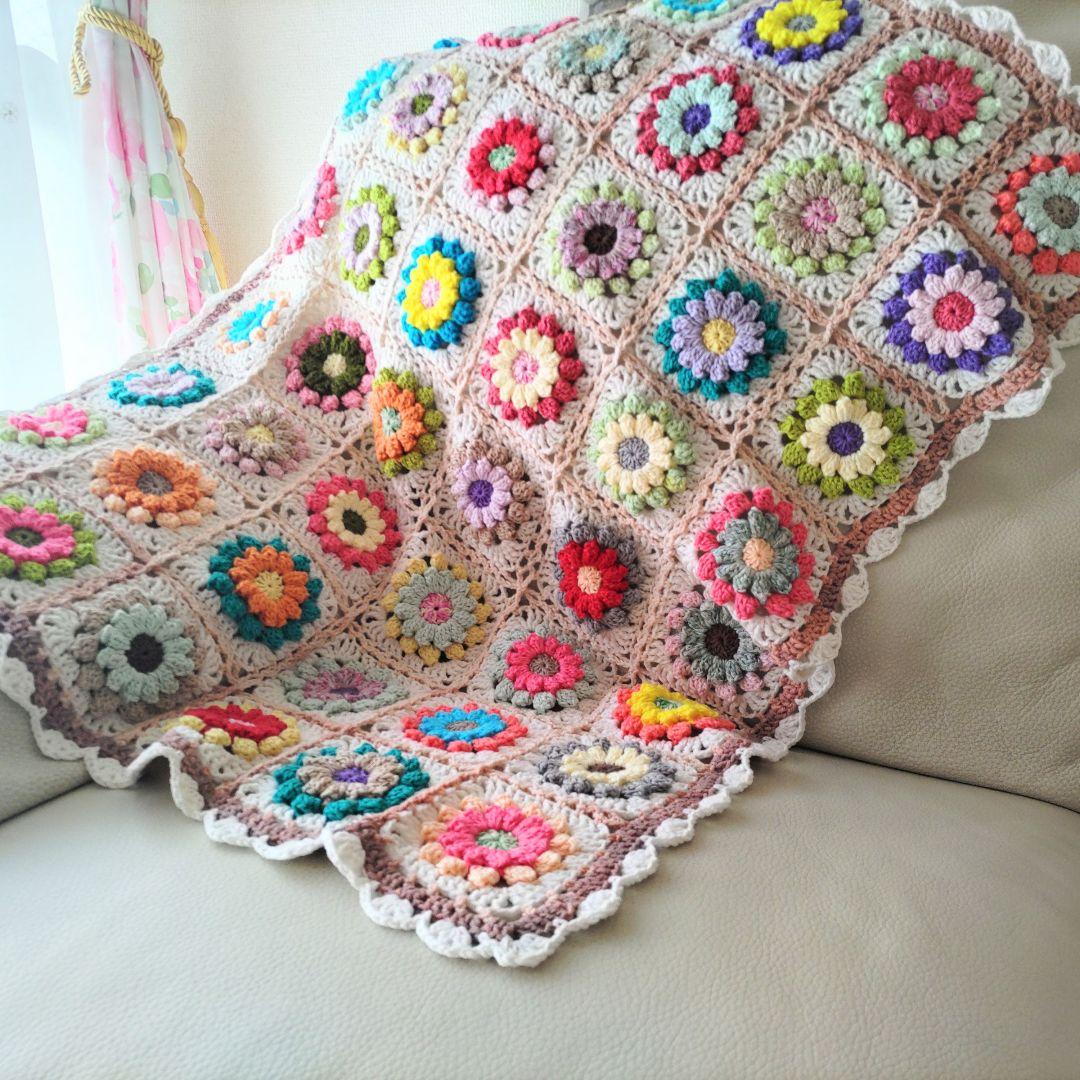 お花の手編みブランケット★カラフル★グラニースクエア★かぎ針編み