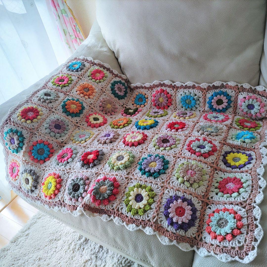 お花の手編みブランケット★カラフル★グラニースクエア★かぎ針編み