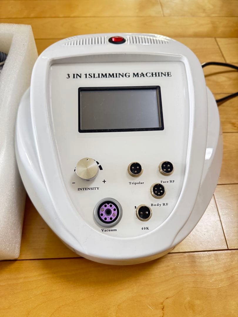 週末限定値引き中　業務用40khzキャビテーション&ラジオ波 正規品　ジェル付