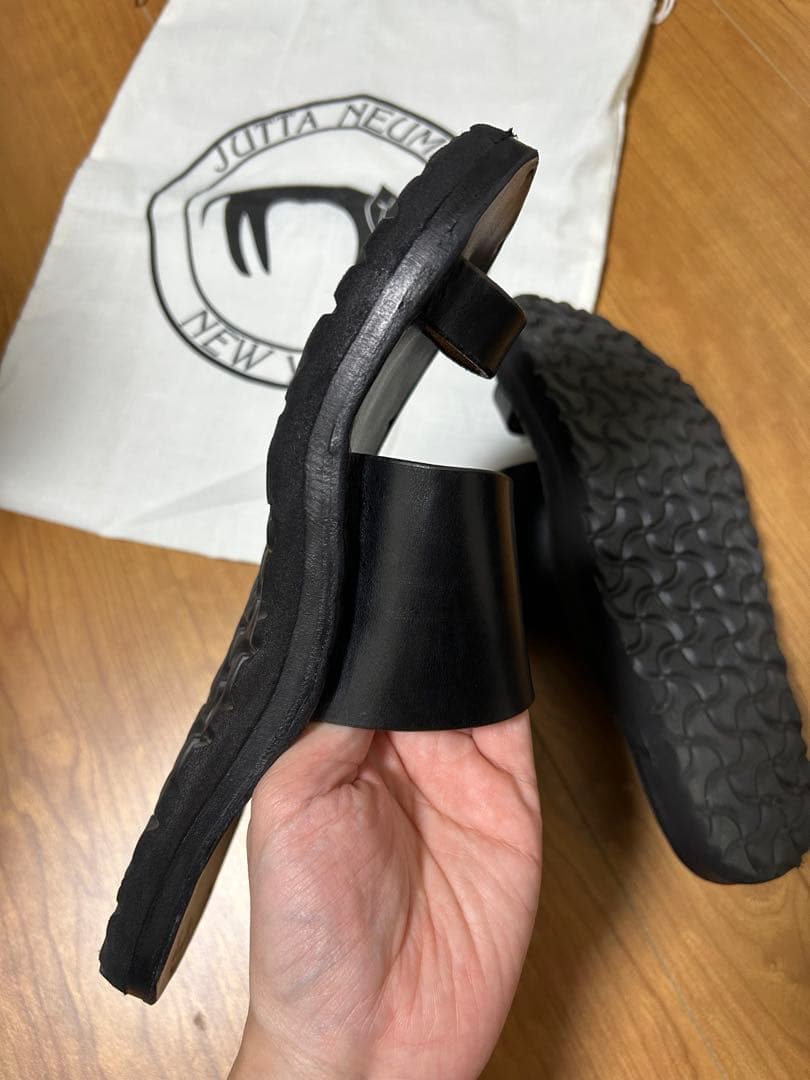 JUTTA NEUMANN（ユッタニューマン）/ ALICE（アリス）D8 黒