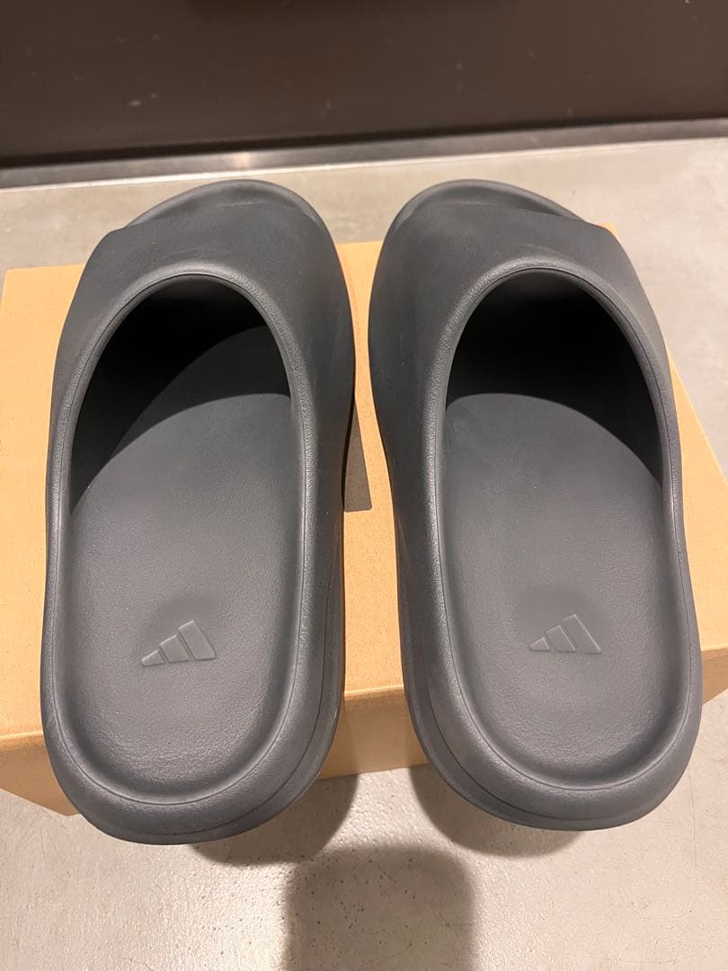 adidas yeezy slide サンダル slate grey 29.5