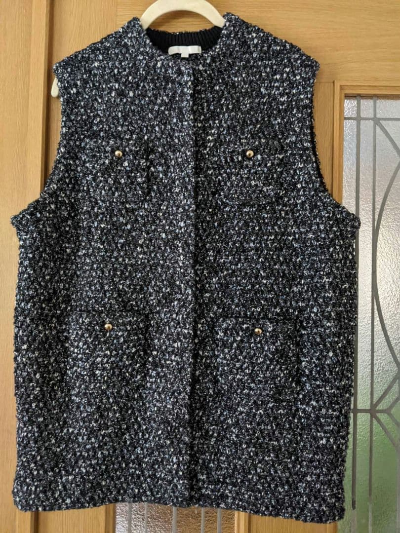 自由区 ツイード調 ニットジレ 44 上品ラメ 23区好きな方にもオンワード