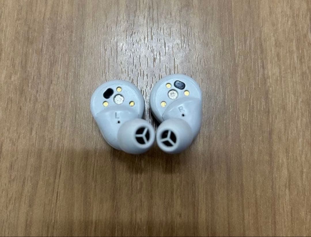 Technics ワイヤレスイヤフォン シルバー　AZ60M2