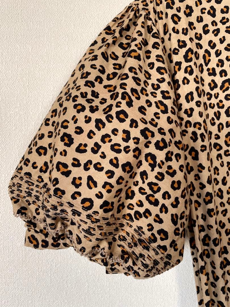 公*o様 カネコイサオ　綿ブロード　豹柄ワンピース