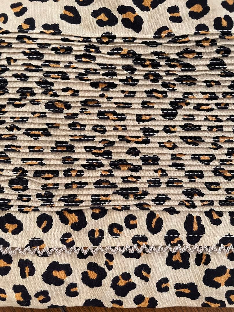 公*o様 カネコイサオ　綿ブロード　豹柄ワンピース