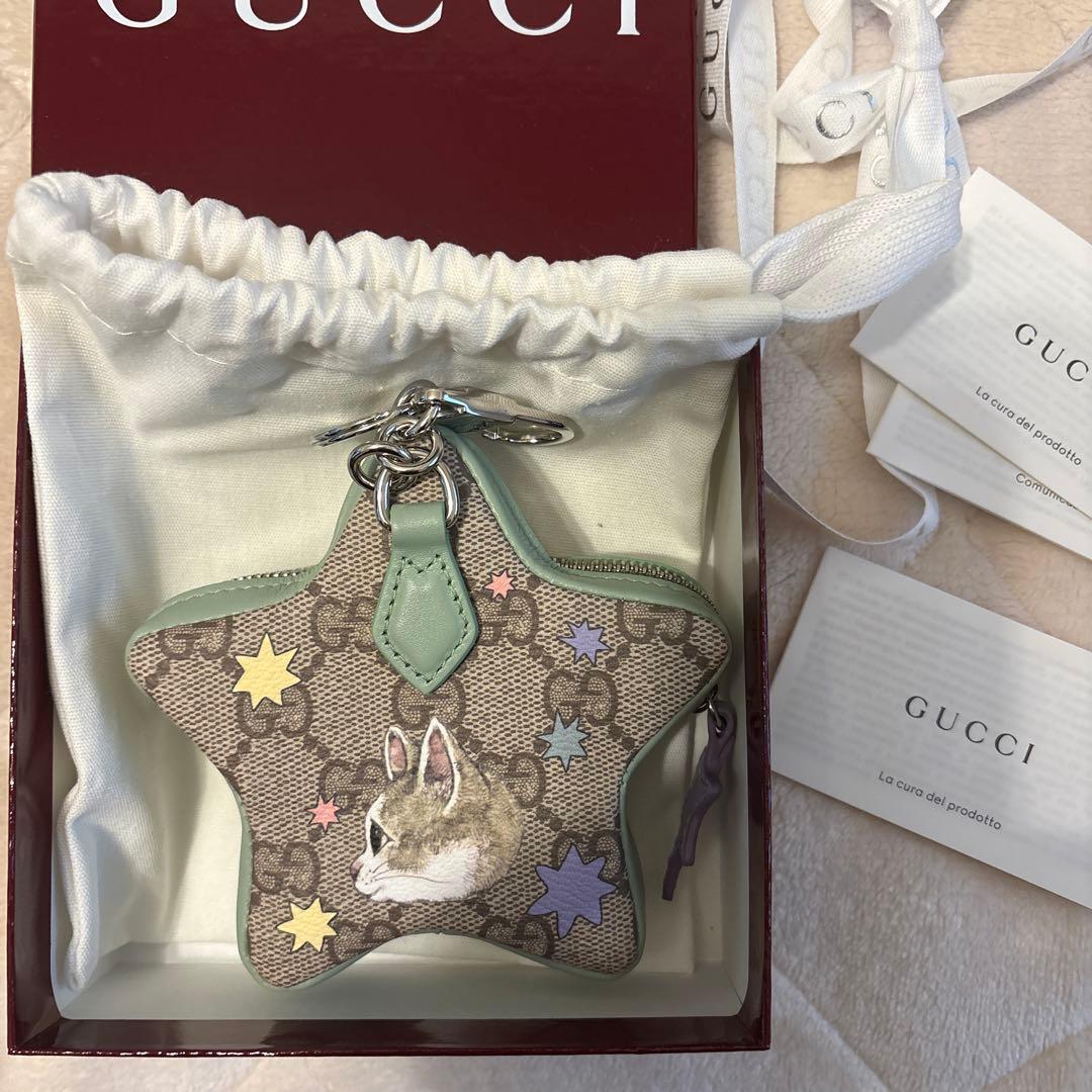 （新品未使用）ヒグチユウコ GUCCI 星型ポーチ 日本限定　ペーパーチャーム付