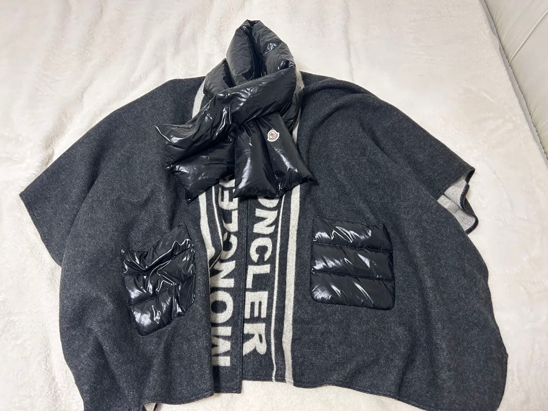 MONCLERモンクレールウールダウン付きポンチョ グレー/ブラック