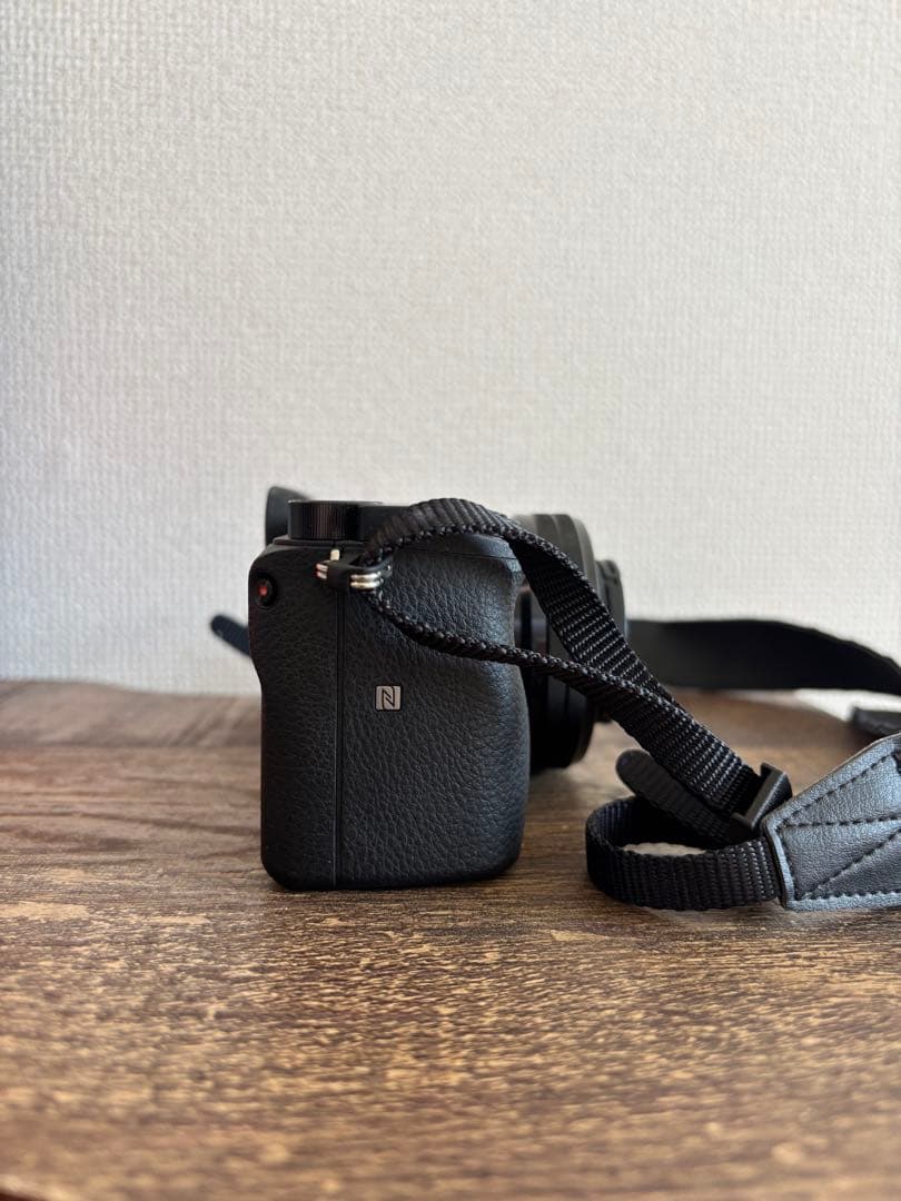 チ*イ様 ほぼ未使用 SONY α 6400ミラーレス一眼カメラ