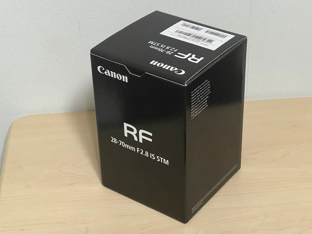 CANON RF 28-70mm F2.8 IS STM レンズフード付