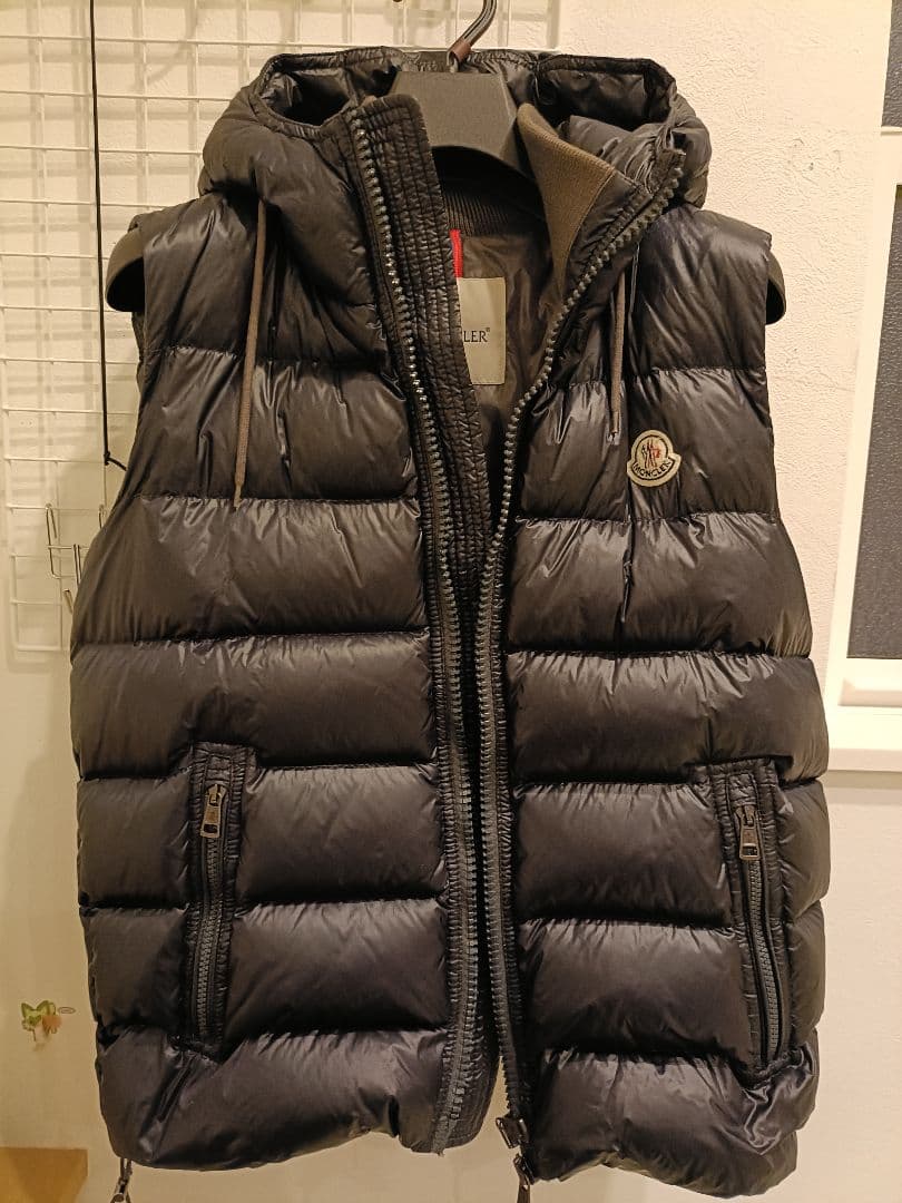 正規品　モンクレール　ダウンベスト