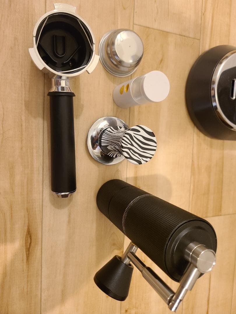 DeLonghi デロンギ デディカ アルテEC885J-GY＋セット